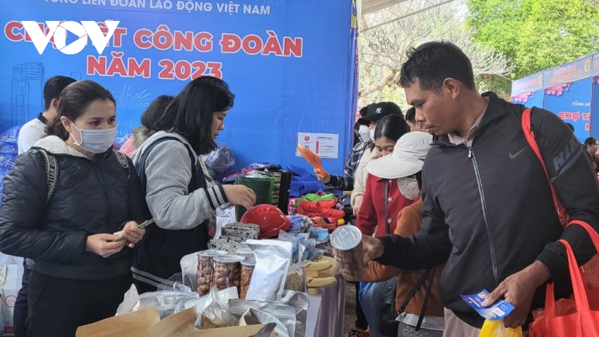Chợ Tết Công đoàn – Mang hương xuân đến người lao động Đắk Lắk
